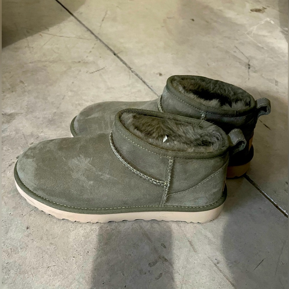 Women’s UGG Ultra Mini